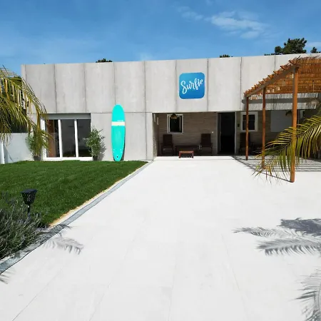 Surfie Surf Beach E Adventure Villa *