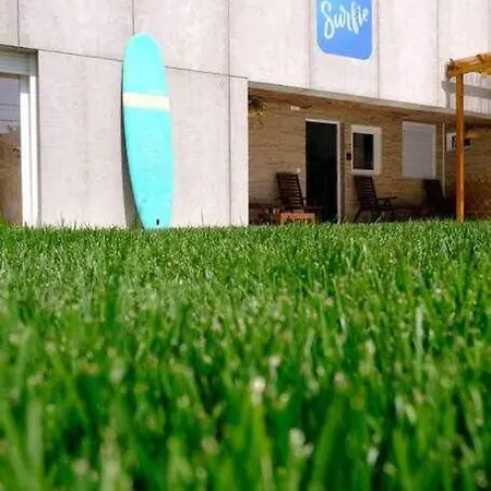 Surfie Surf Beach E Adventure * Aroeira (Setubal)